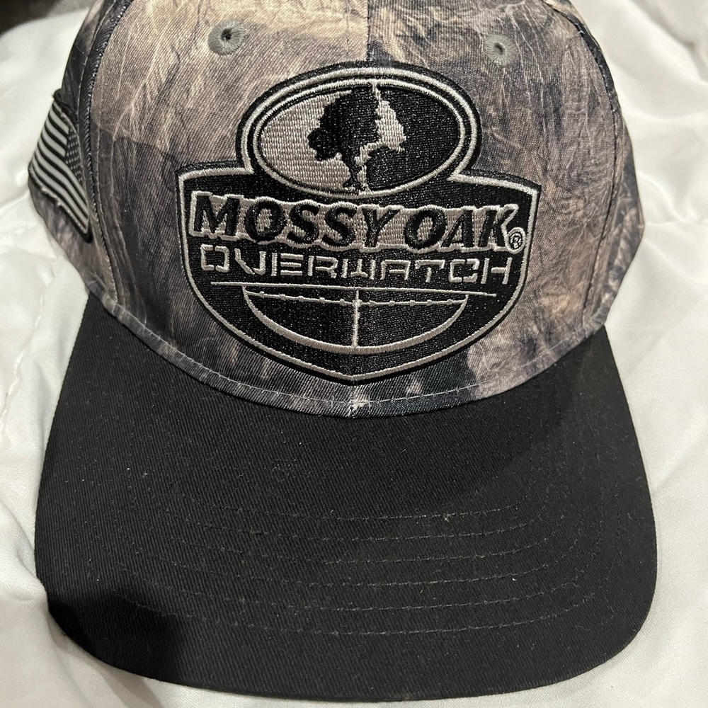 Mossy Oak Cap. Over Watch Black. Flag Cap . Camo.